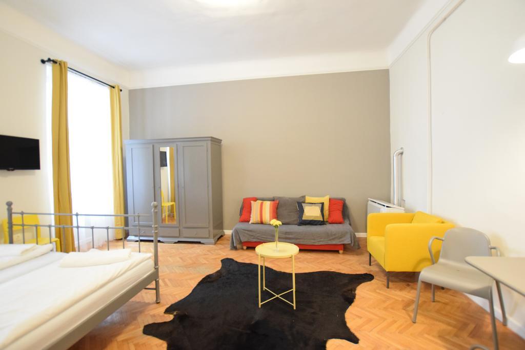 Standard Apartment By Hi5 - Chainbridge Budapest Exterior photo
